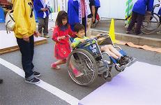 �̌�����q������